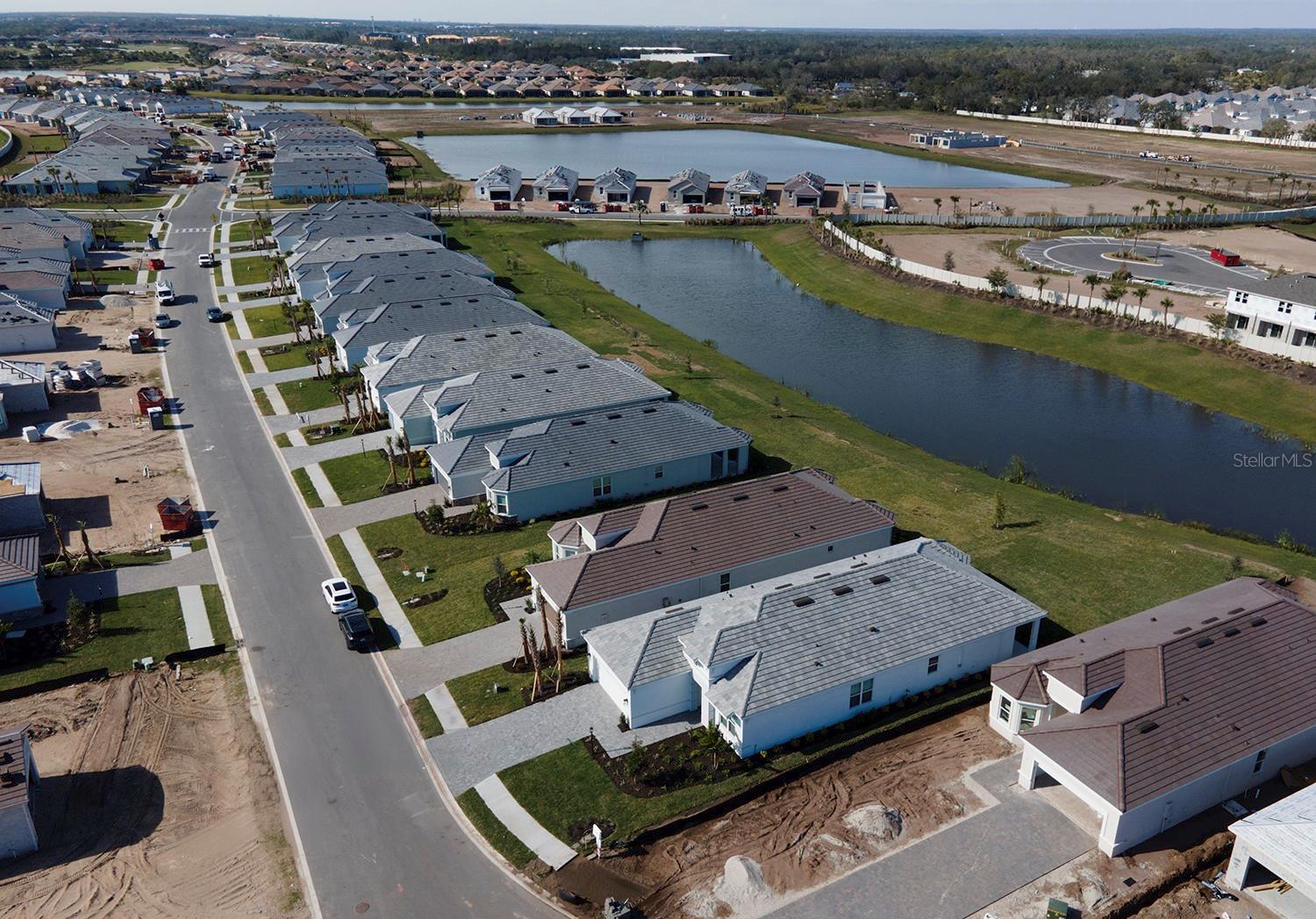 AZARIO ESPLANADE PH VII - Residential