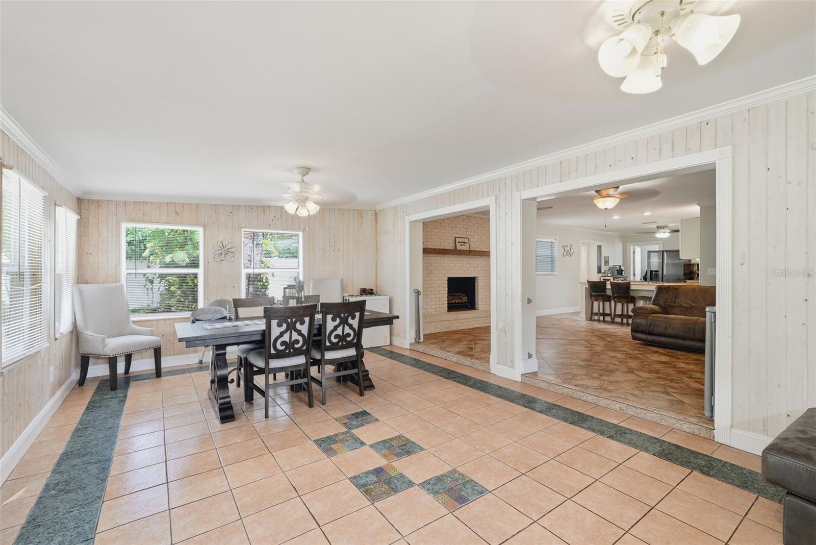CONNERS LAKEFRONT ESTATE - Residential