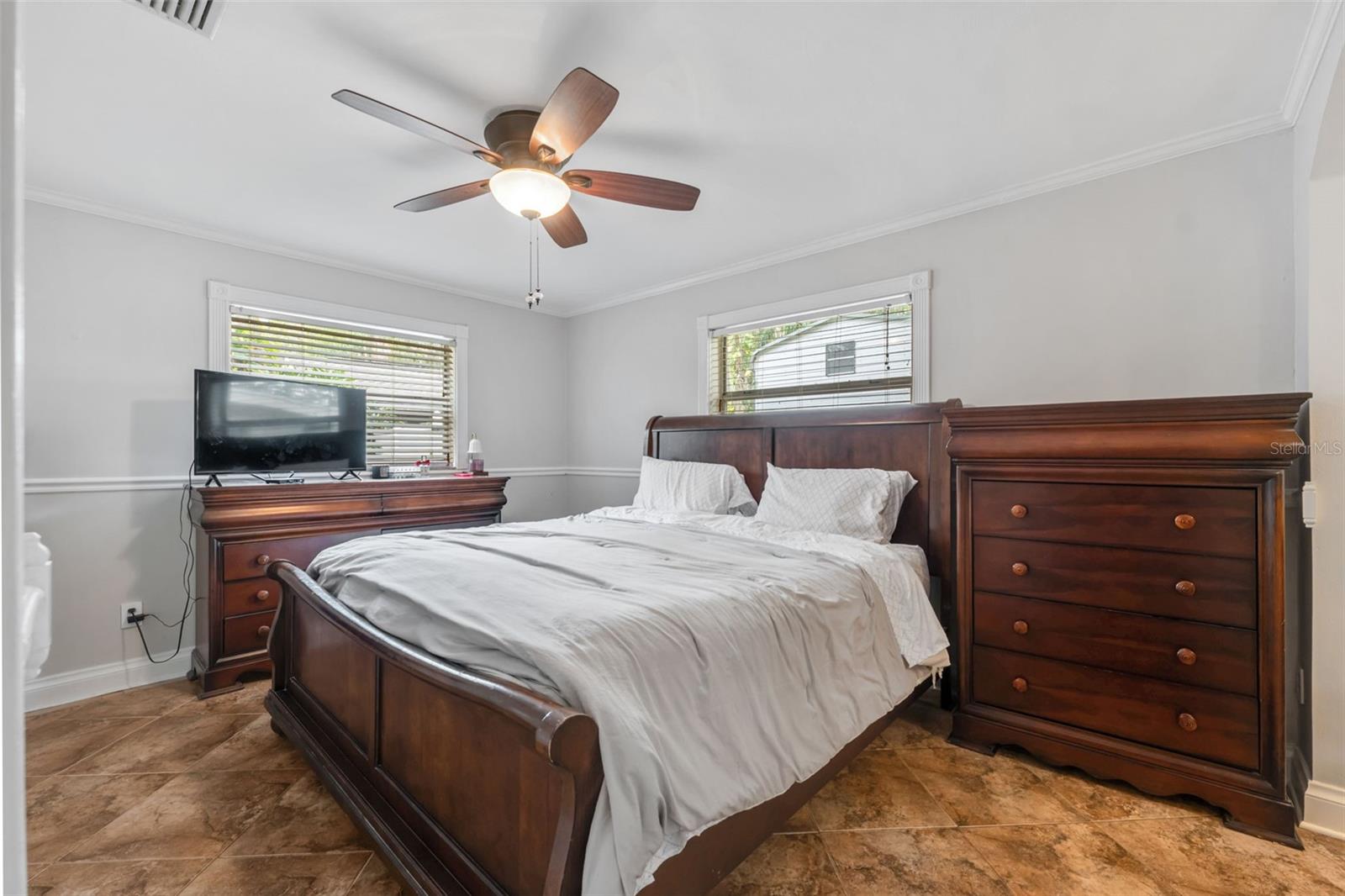CONNERS LAKEFRONT ESTATE - Residential