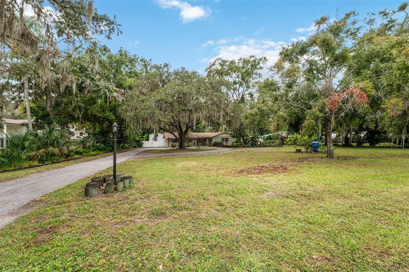 CONNERS LAKEFRONT ESTATE - Residential