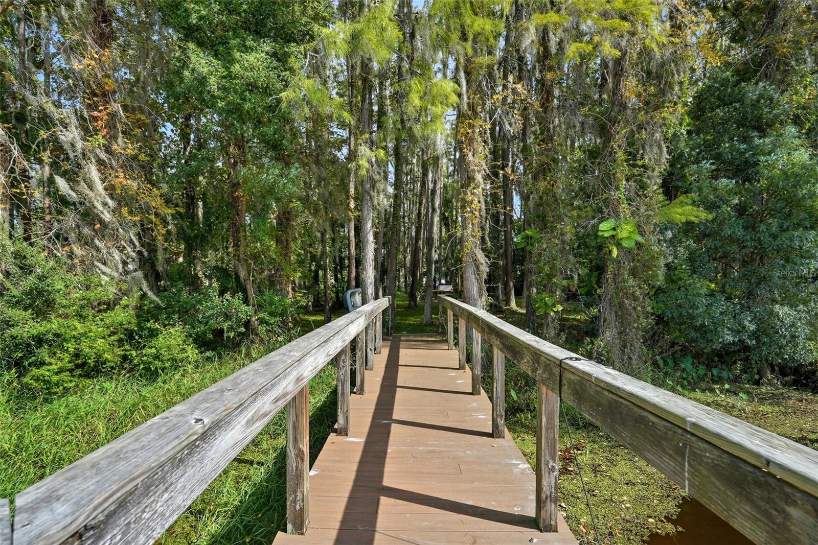 CONNERS LAKEFRONT ESTATE - Residential