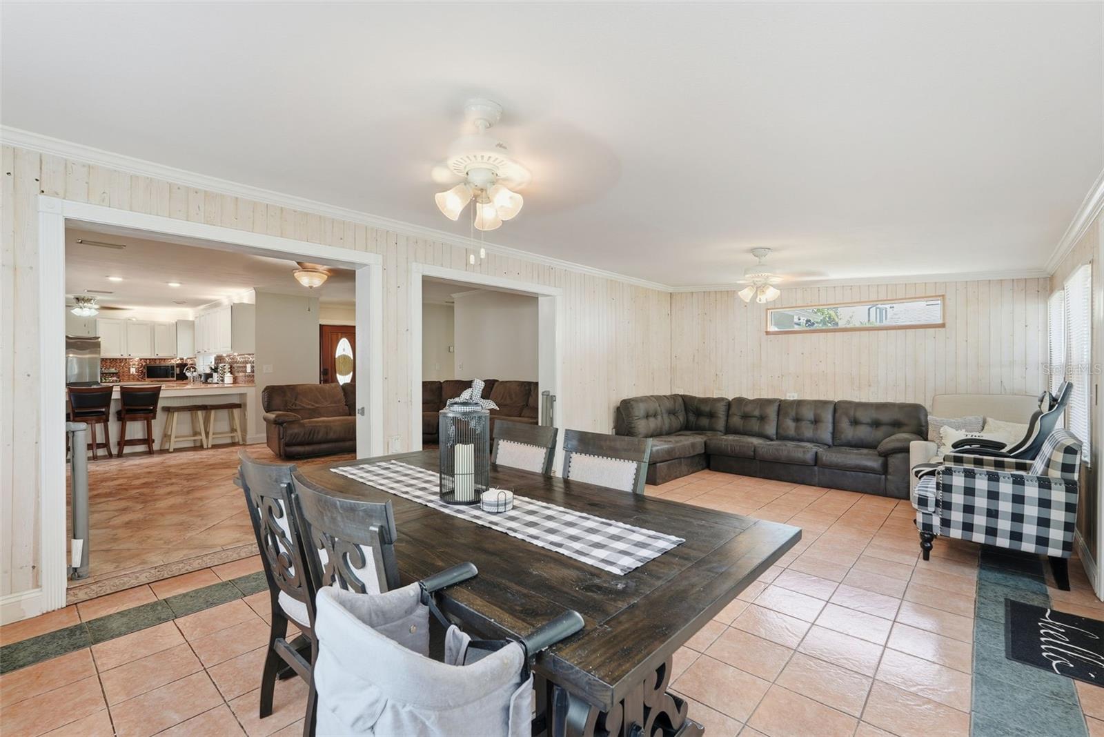 CONNERS LAKEFRONT ESTATE - Residential