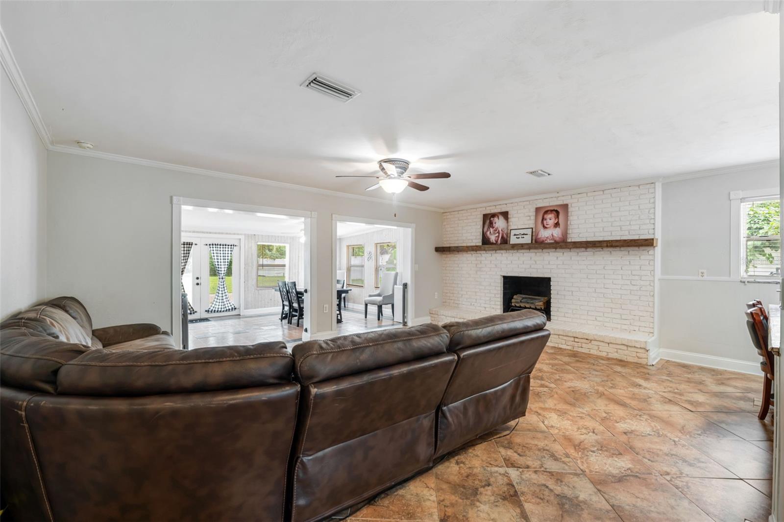 CONNERS LAKEFRONT ESTATE - Residential