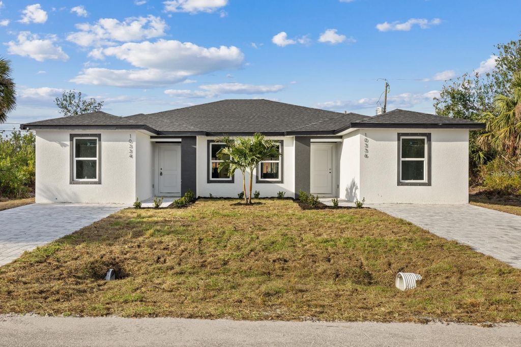Photo of 6977 Hawksbury Street, Englewood, FL 34224 (MLS # TB8429276)