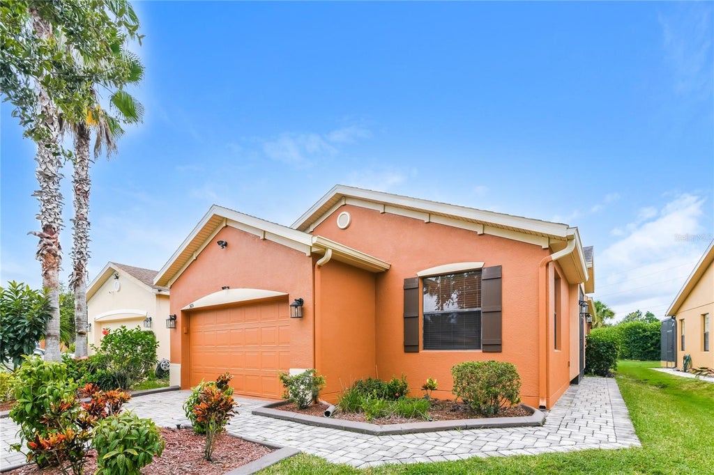 Photo of 505 Millifiora Lane, Kissimmee, FL 34759 (MLS # P4939099)