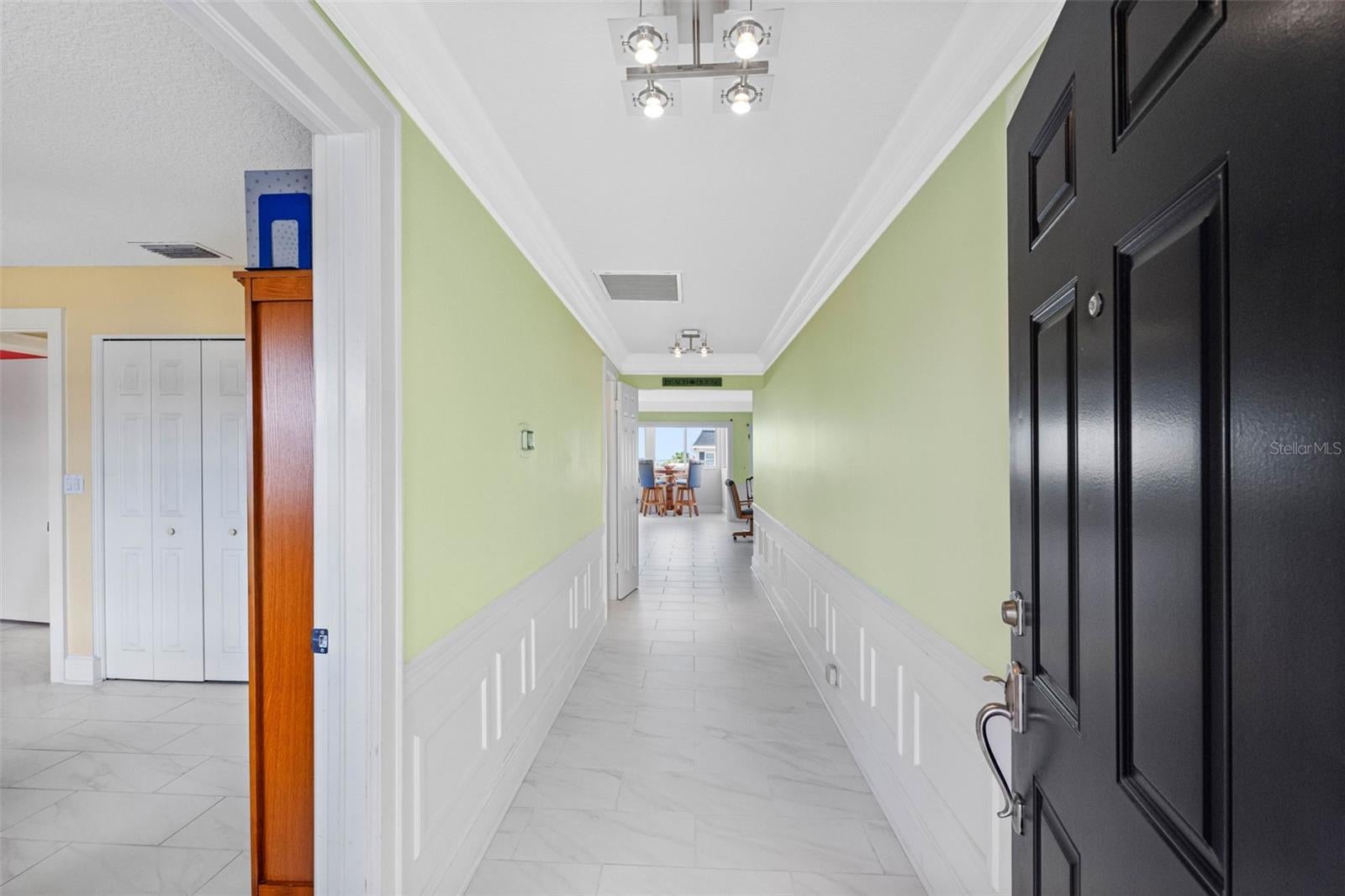 139 BLUFF VIEW DRIVE 407