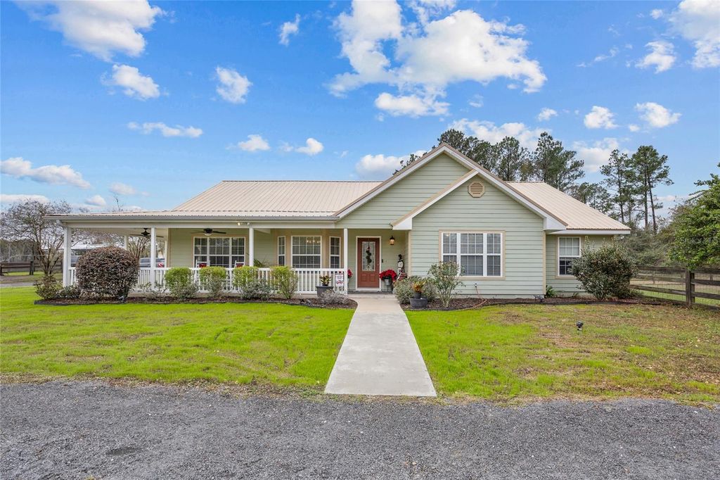 Photo of 6864 NW County Road 229a, Starke, FL 32091 (MLS # GC535567)