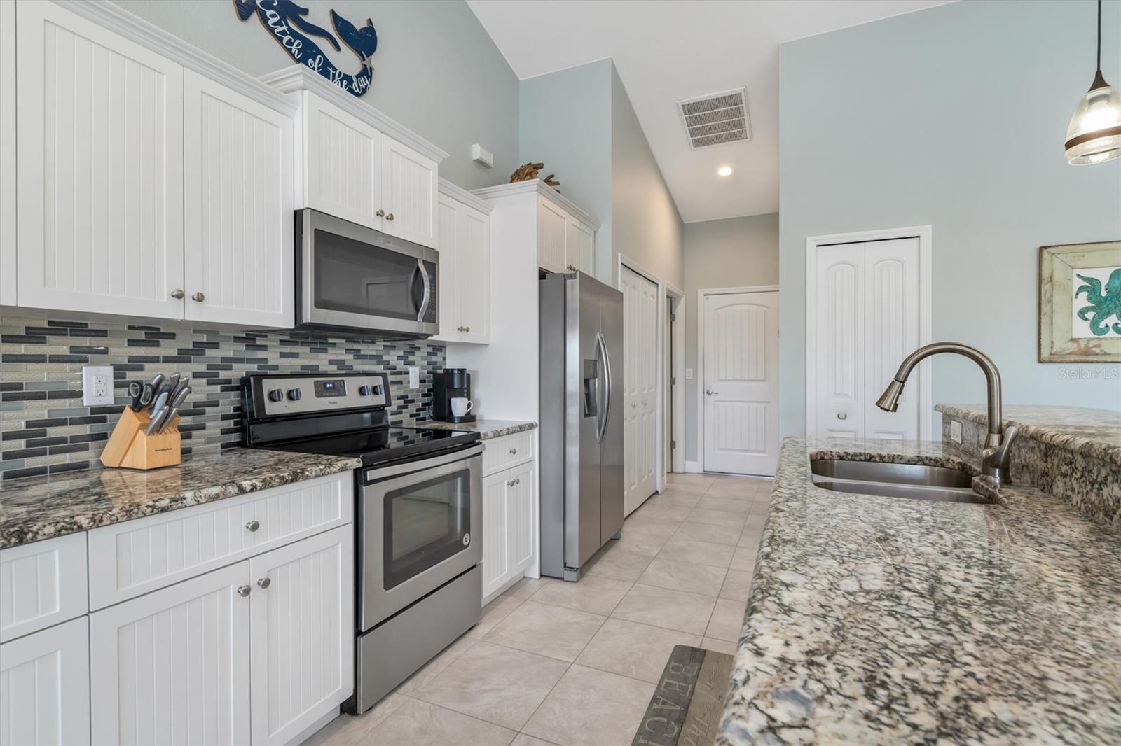 ROTONDA WEST LONG MDW - Residential