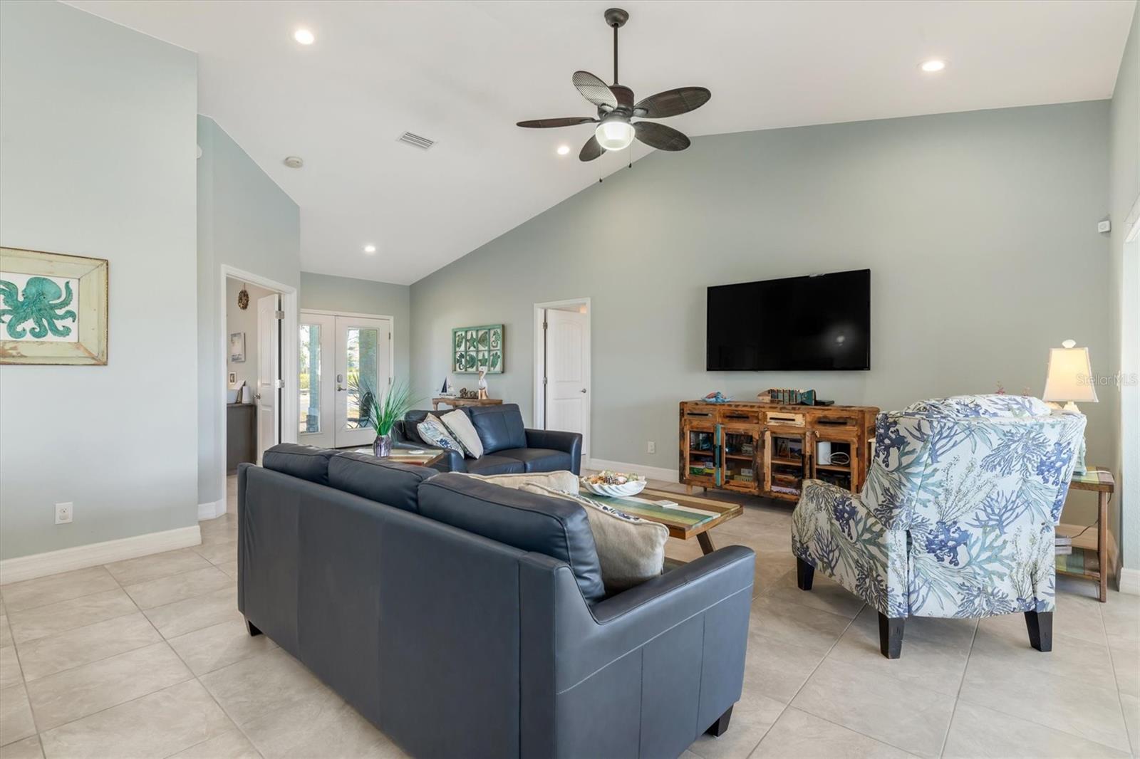 ROTONDA WEST LONG MDW - Residential