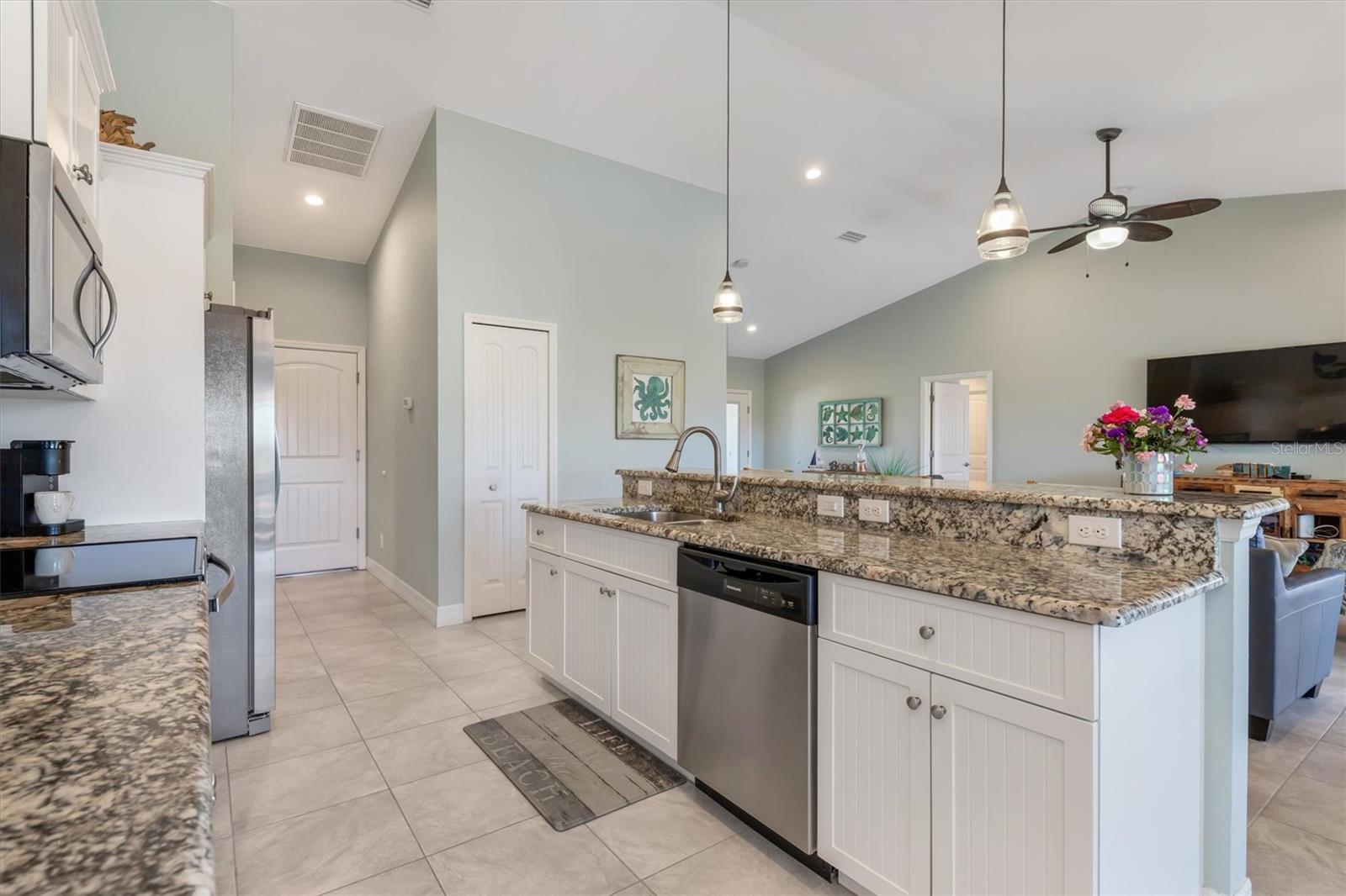 ROTONDA WEST LONG MDW - Residential