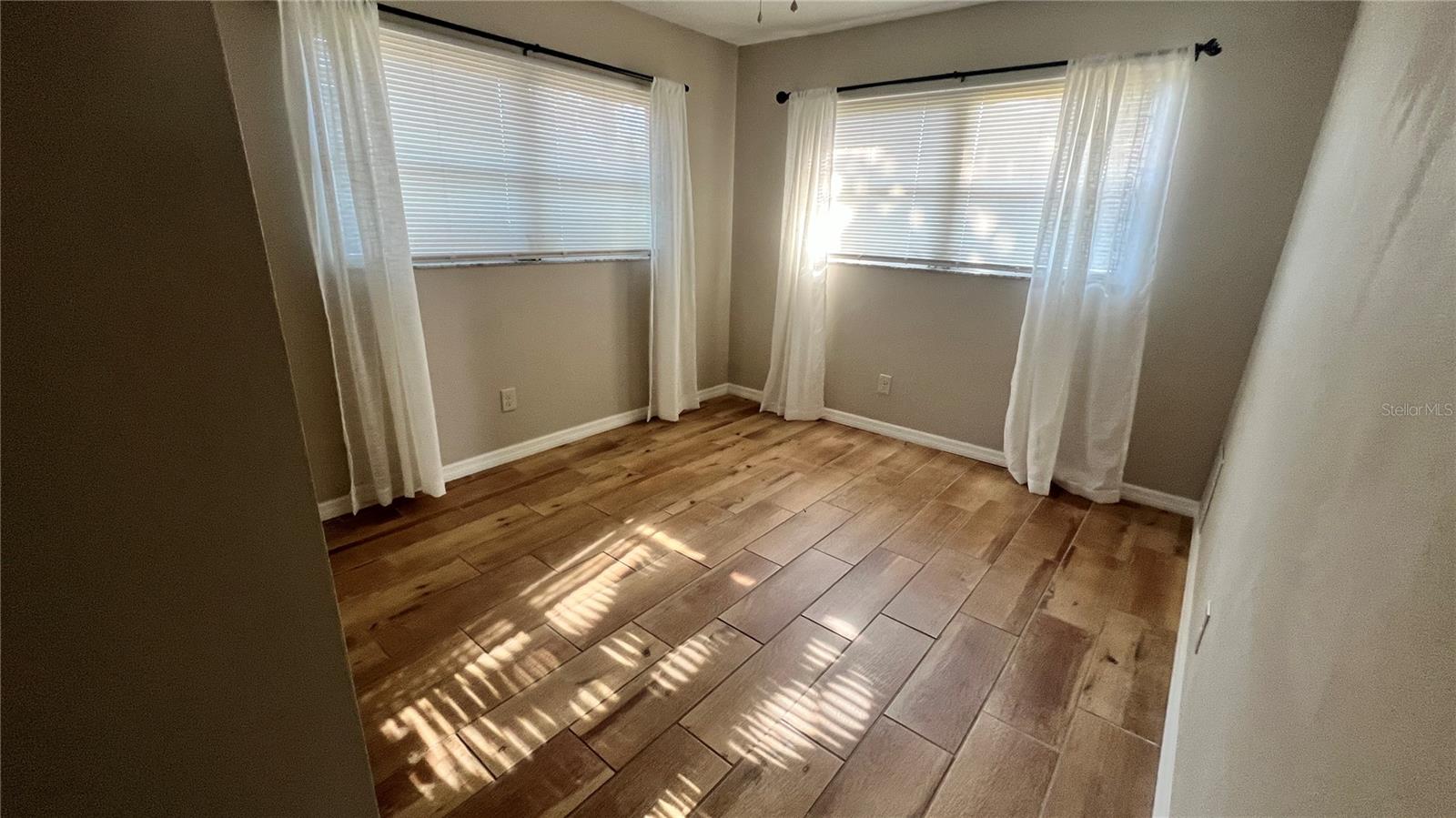 PALMA SOLA HARBOUR SEC 1 - Residential