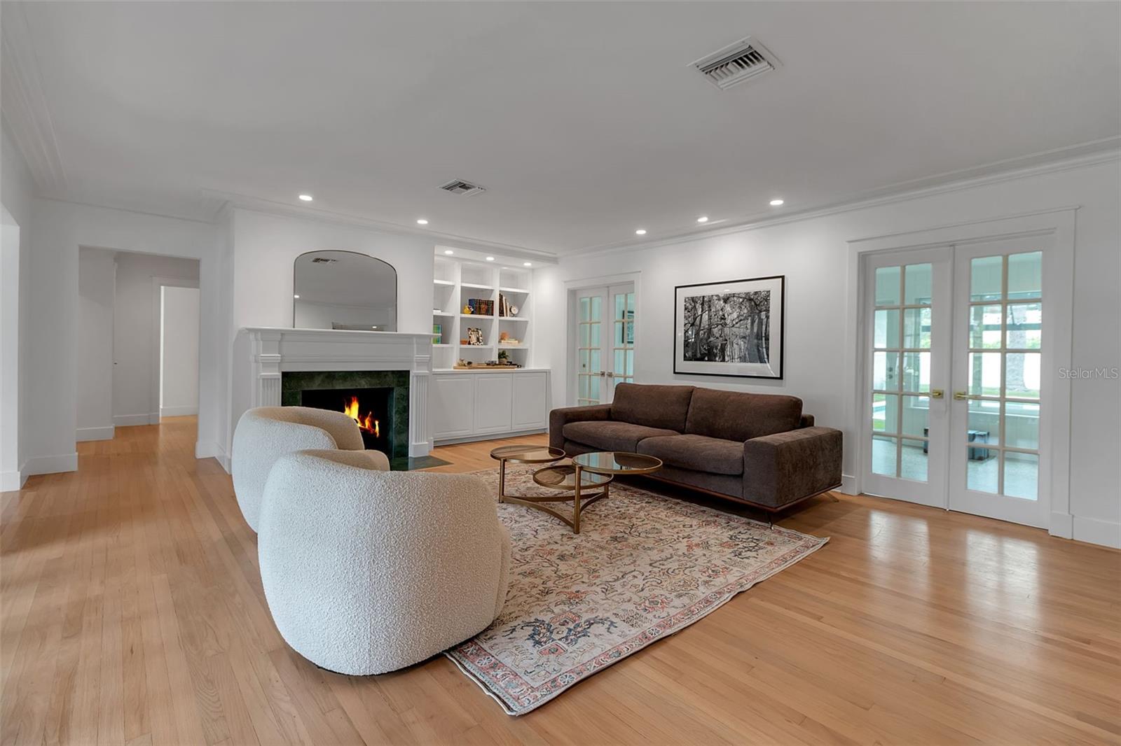 1838 ALTA VISTA STREET