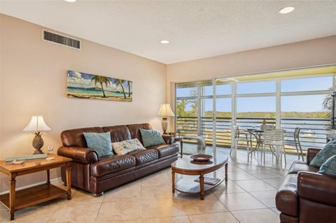 A home in LONGBOAT KEY