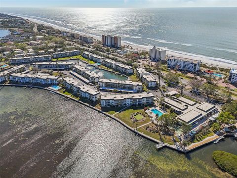 A home in LONGBOAT KEY