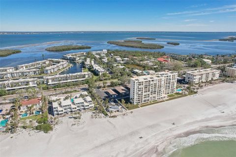 A home in LONGBOAT KEY