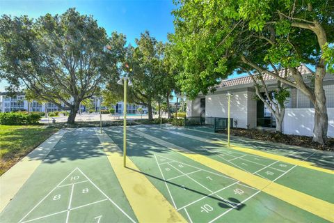 A home in LONGBOAT KEY