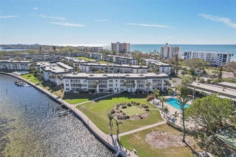 A home in LONGBOAT KEY