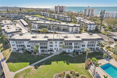 A home in LONGBOAT KEY