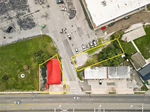 Tiny photo for 324 S Main Street, Wildwood, FL 34785 (MLS # G5084002)