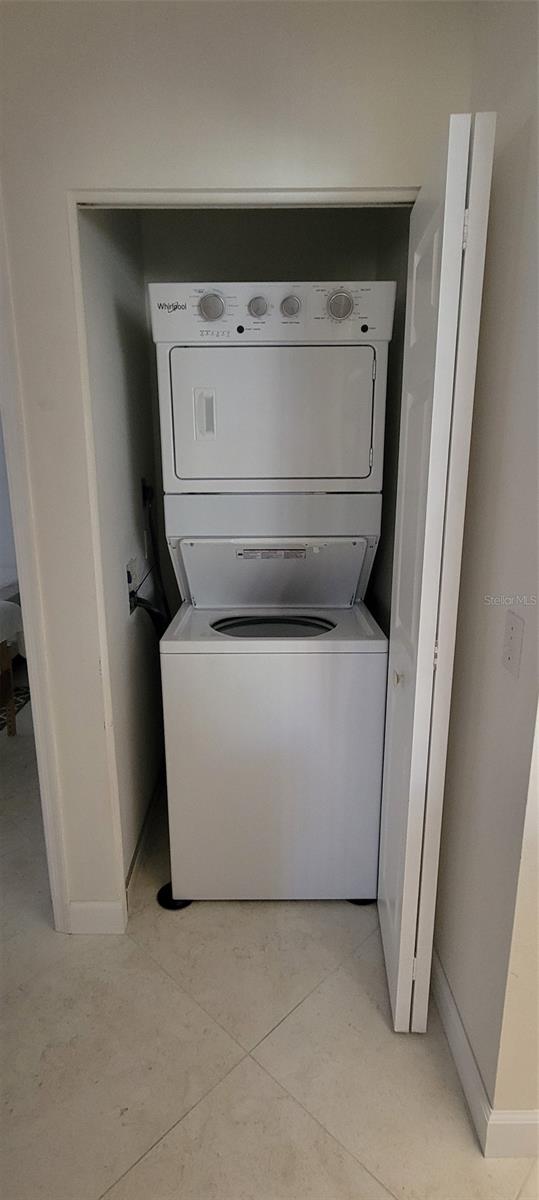 FAIRWAYS OF CAPRI PH 3 - Residential Lease