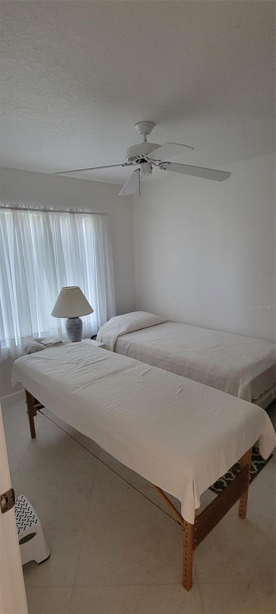 FAIRWAYS OF CAPRI PH 3 - Residential Lease