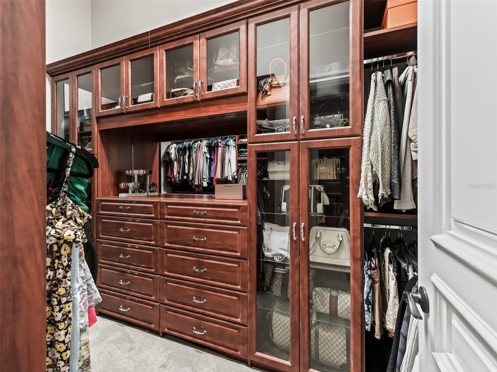 GOLDEN OCALA UN 01 - Residential