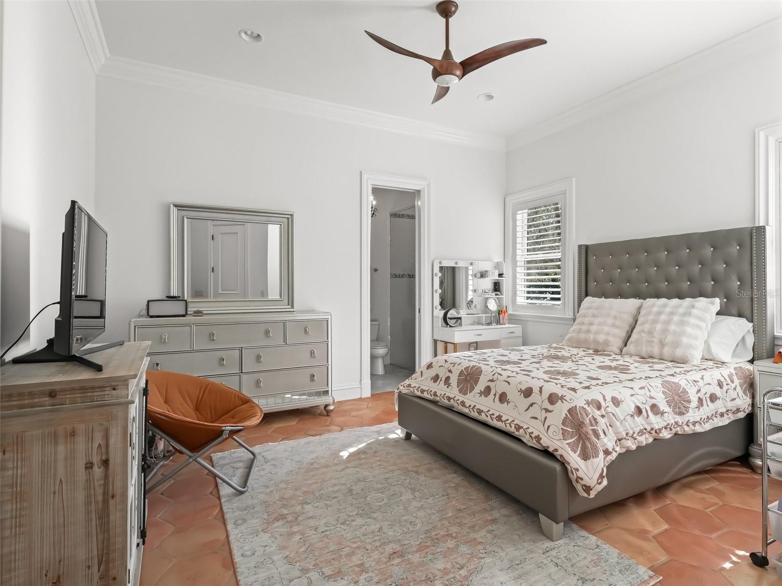 GOLDEN OCALA UN 01 - Residential