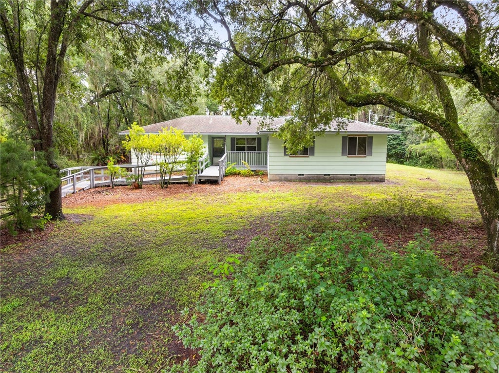 Photo of 3800 Chaplain Rd, Saint Cloud, FL 34772 (MLS # S5159487)