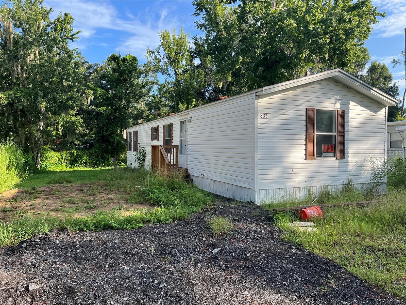 835 MEMPHIS ROAD