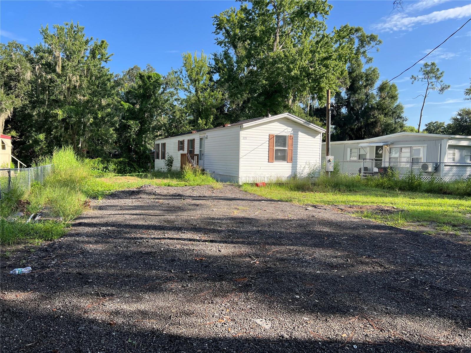 835 MEMPHIS ROAD