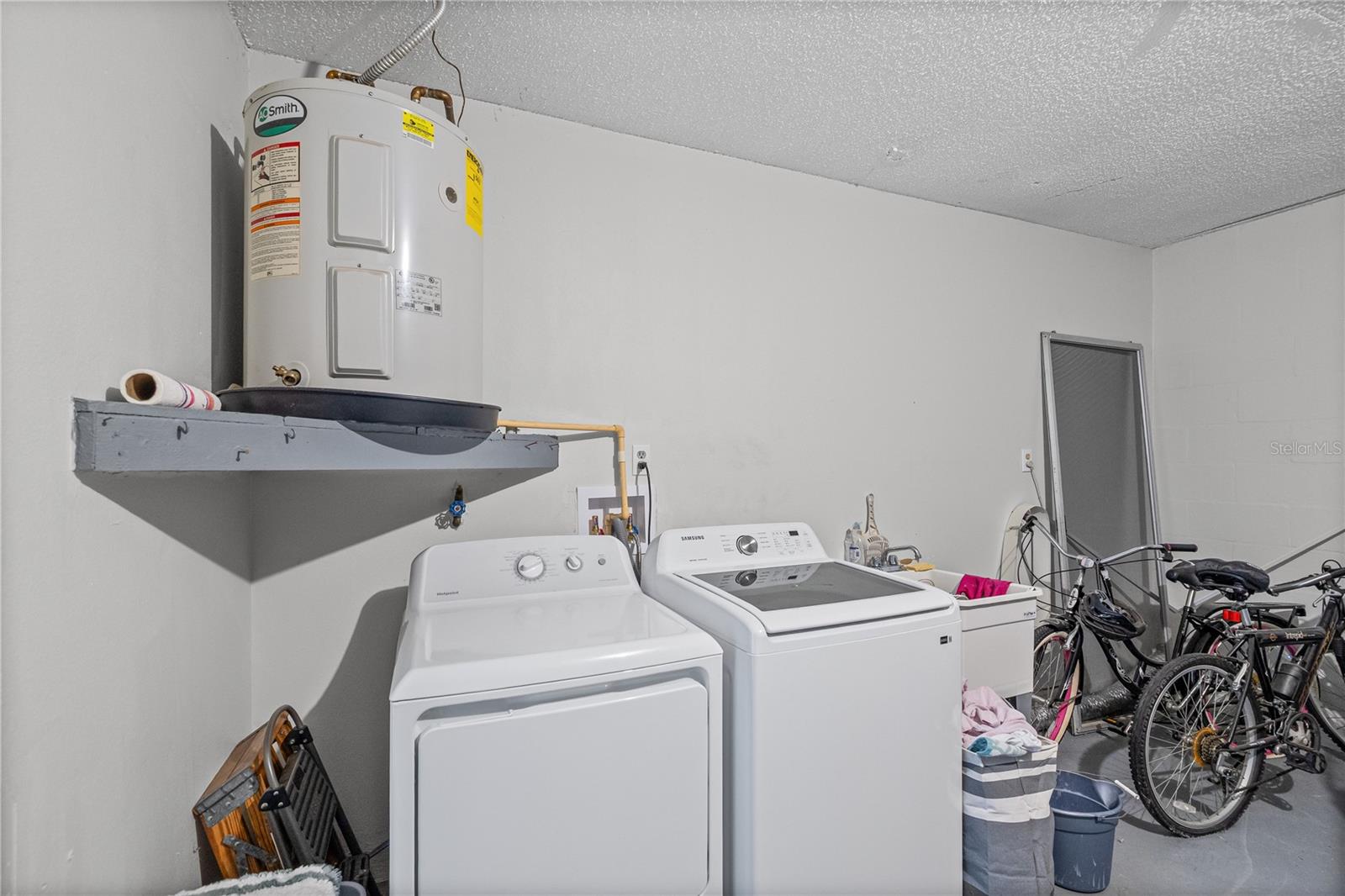 PARK LAKE ESTATES - Residential