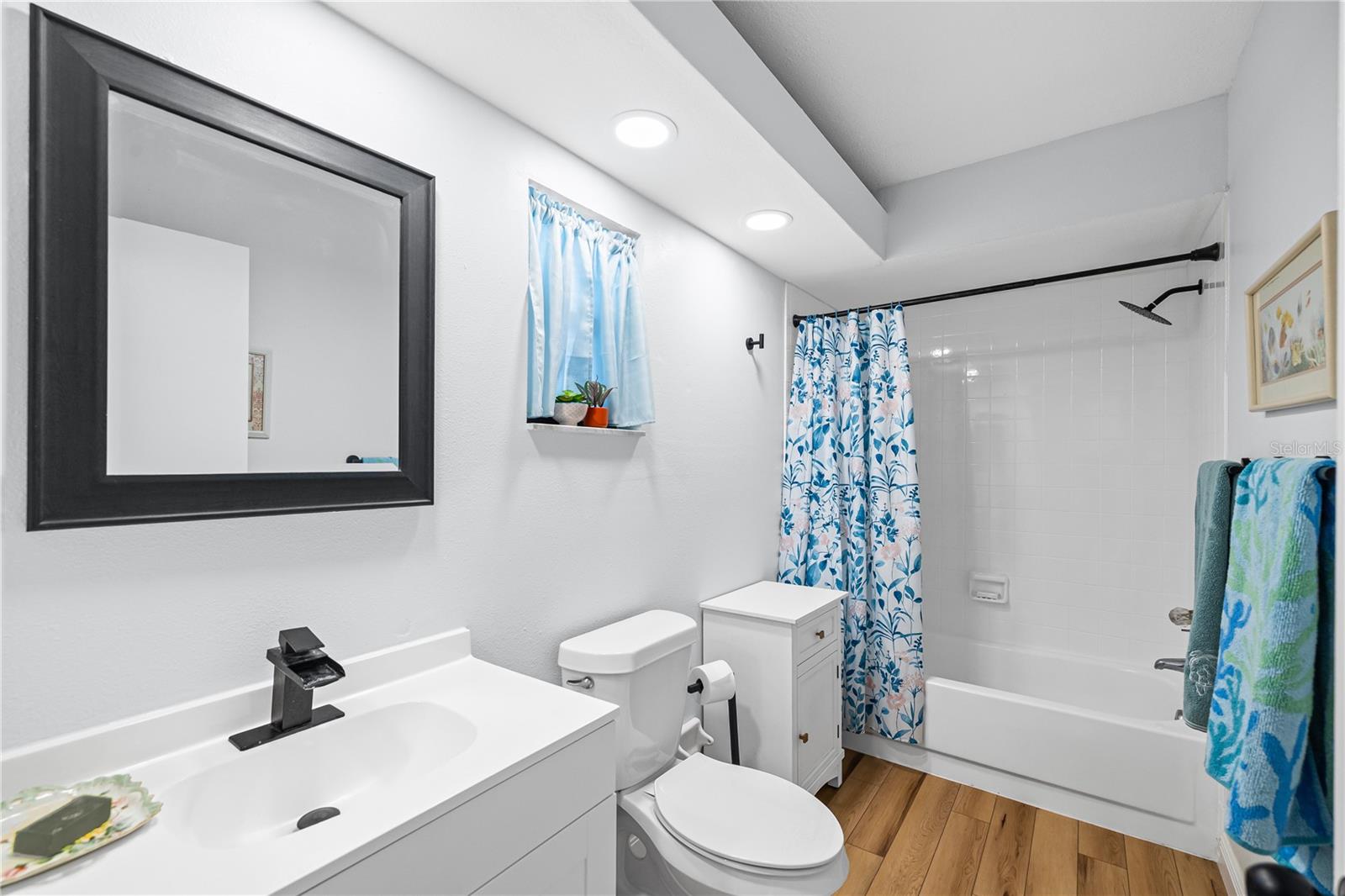 PARK LAKE ESTATES - Residential