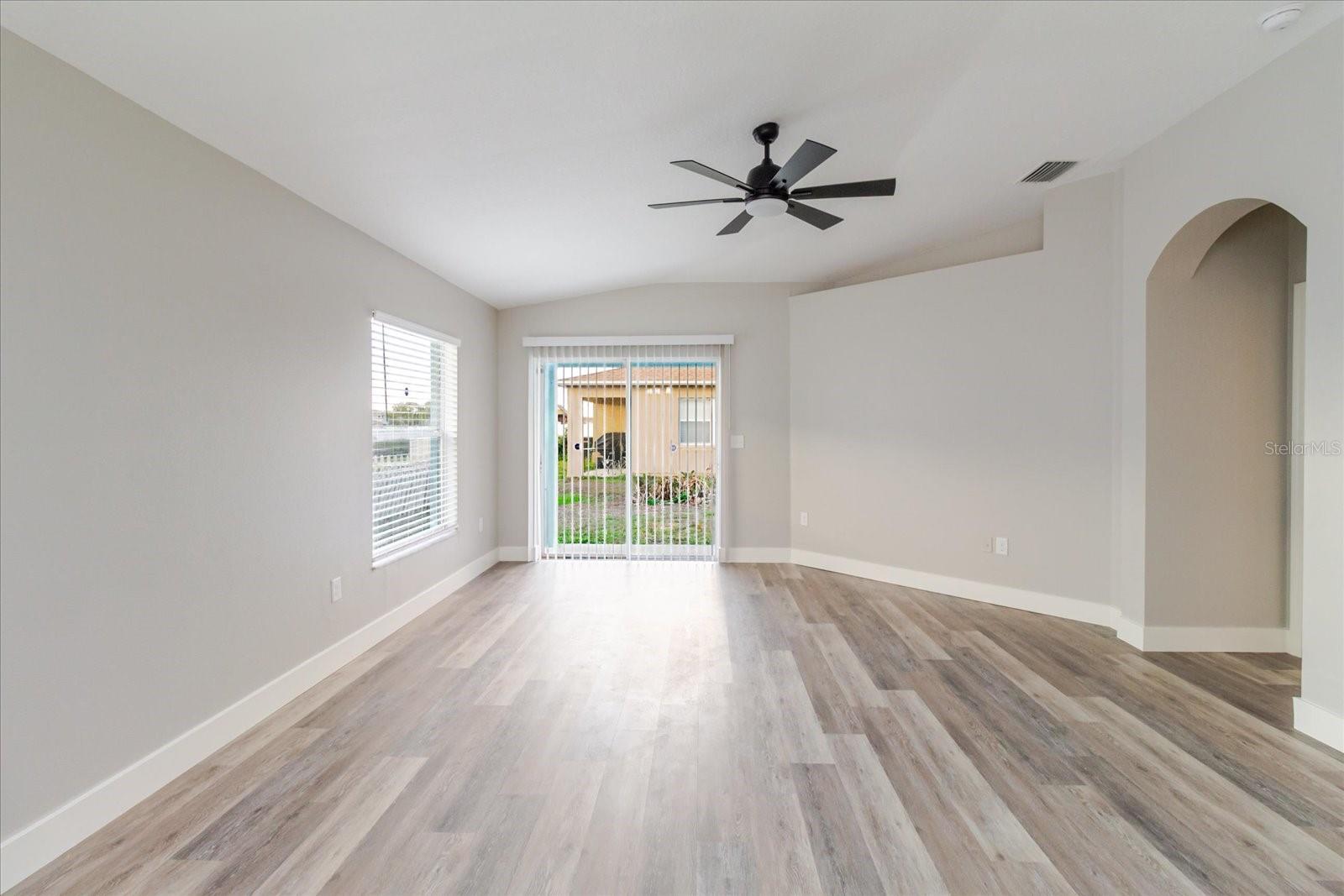 CARRIAGE POINTE PH 1 - Residential