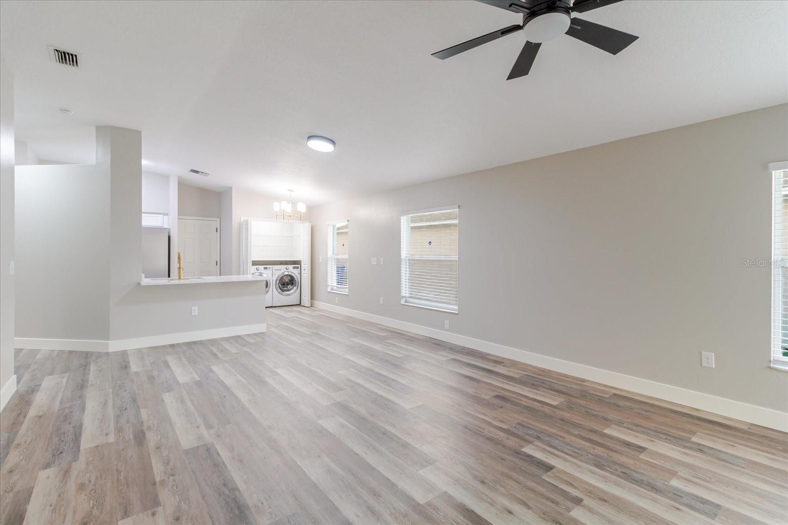 CARRIAGE POINTE PH 1 - Residential