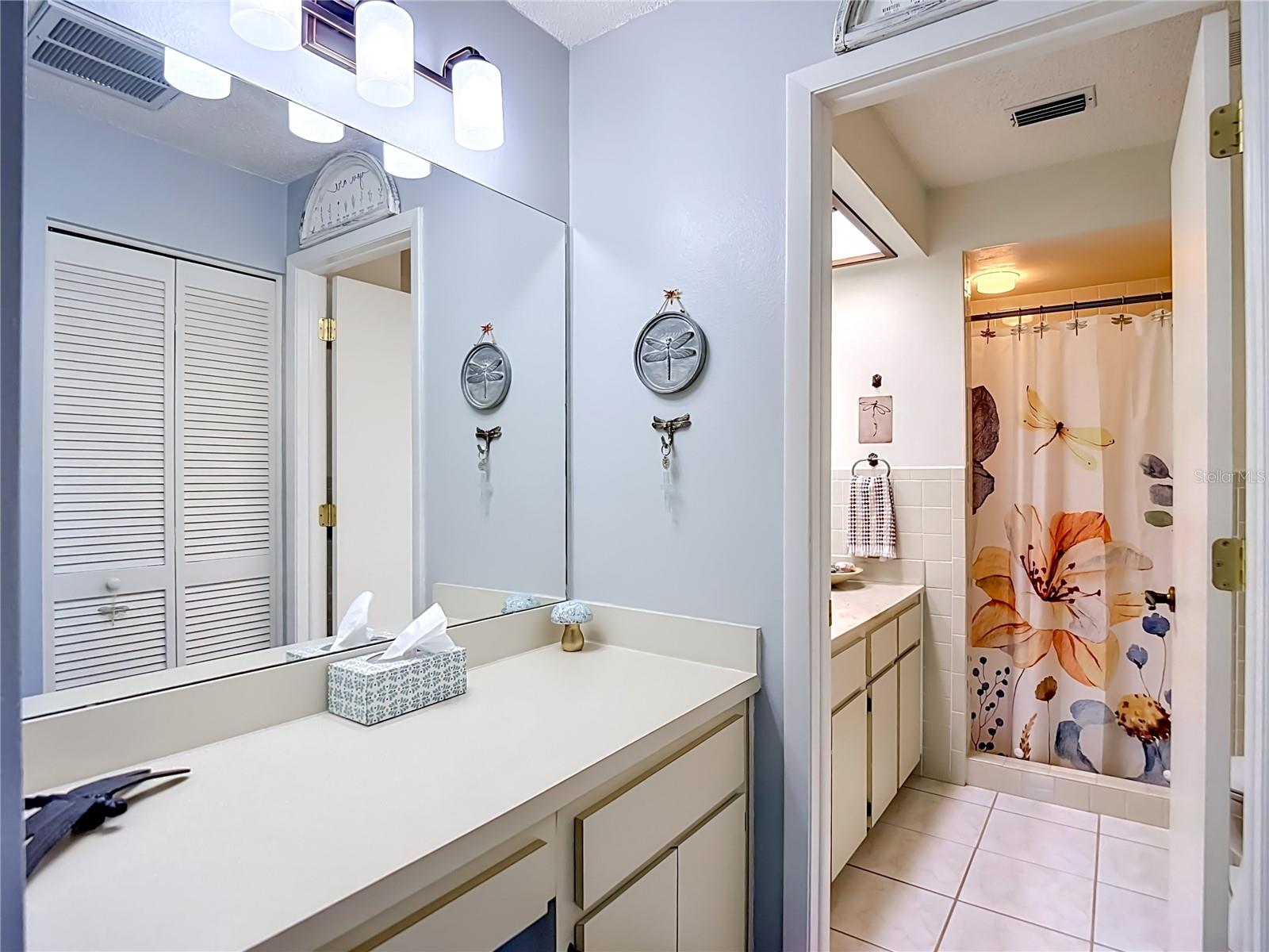 CAPRI VILLAGE CONDO 01 - Residential
