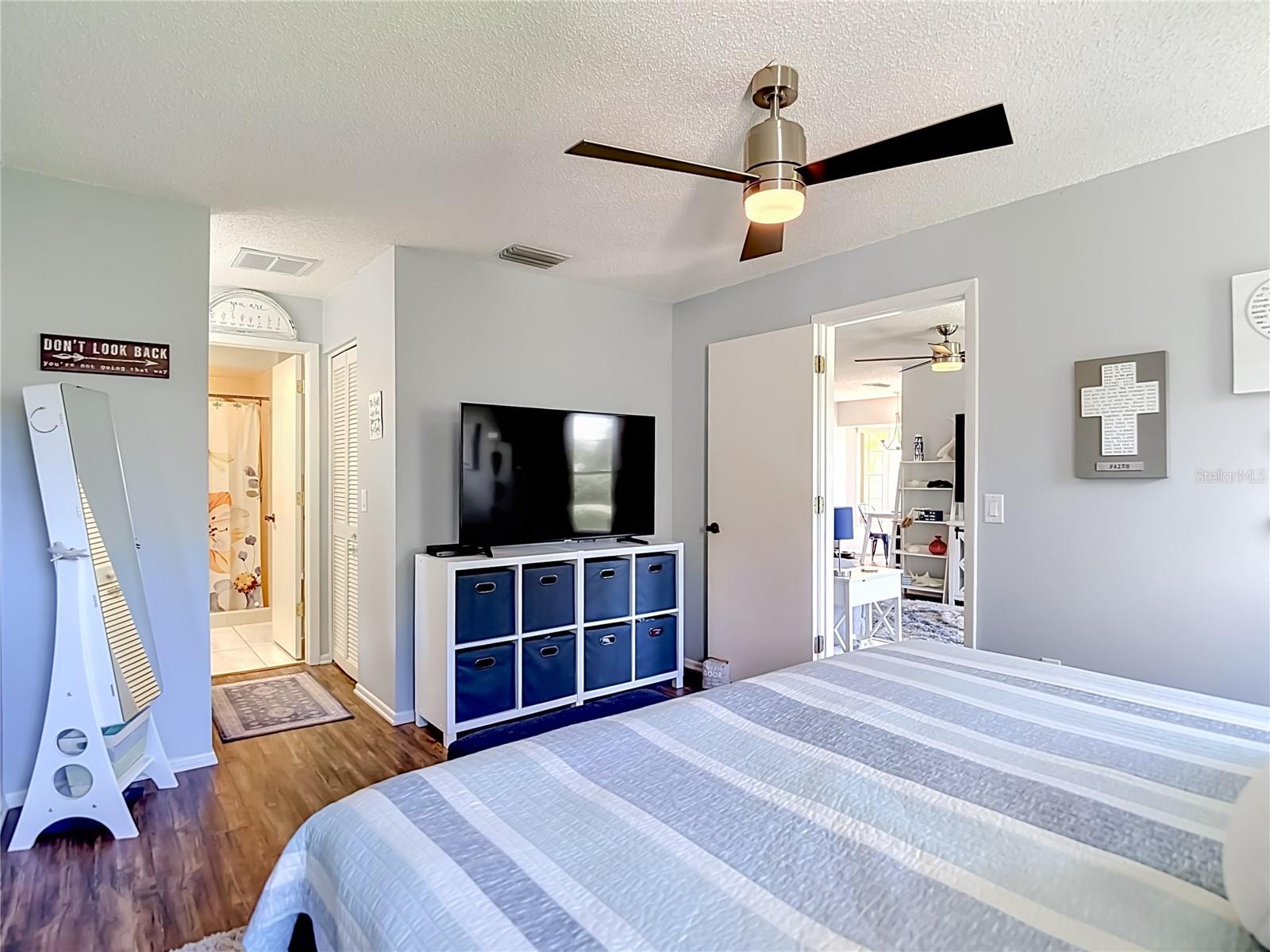 CAPRI VILLAGE CONDO 01 - Residential