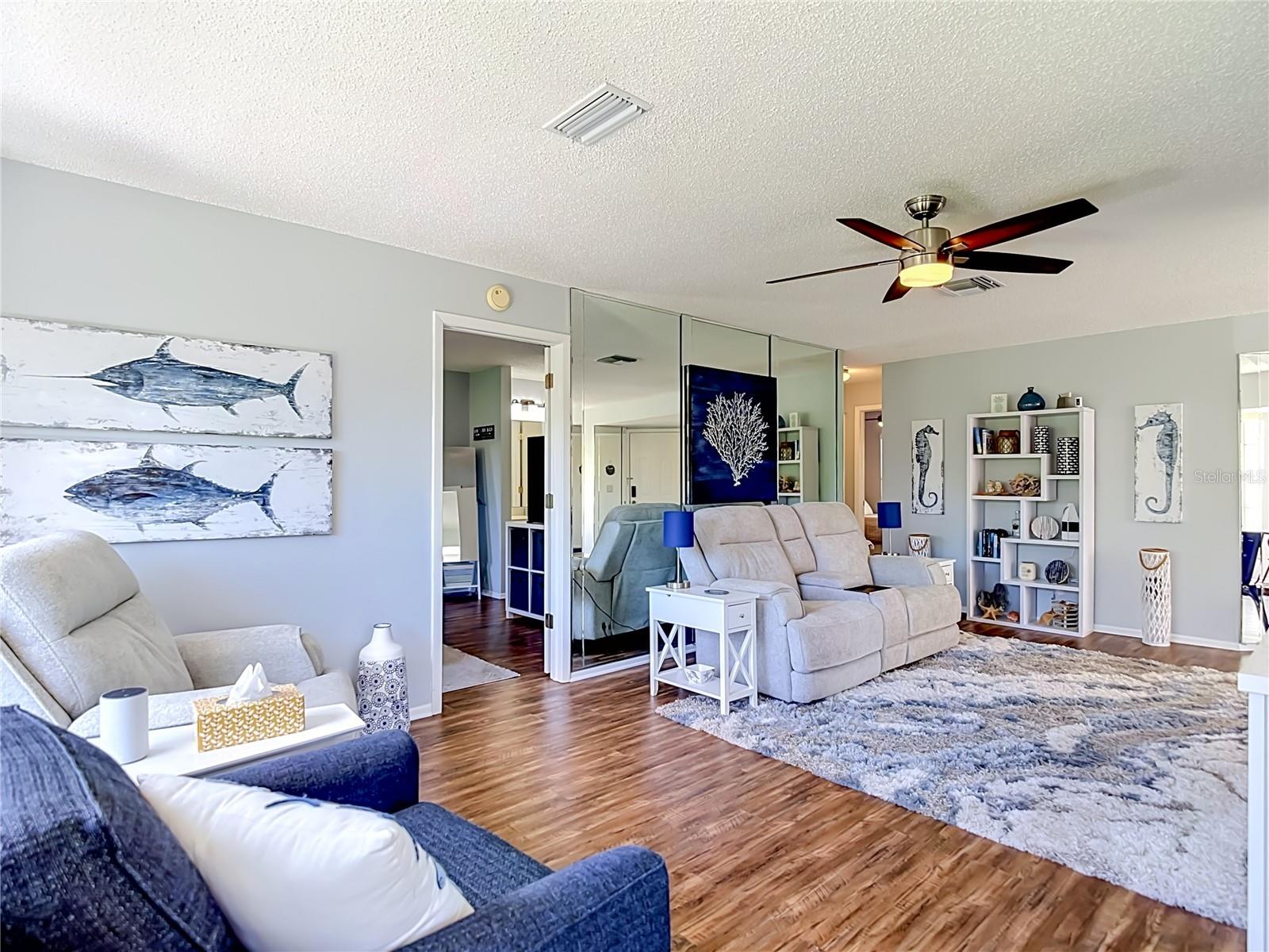 CAPRI VILLAGE CONDO 01 - Residential