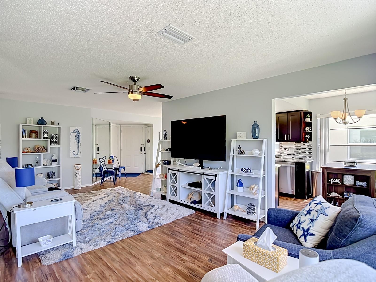 CAPRI VILLAGE CONDO 01 - Residential
