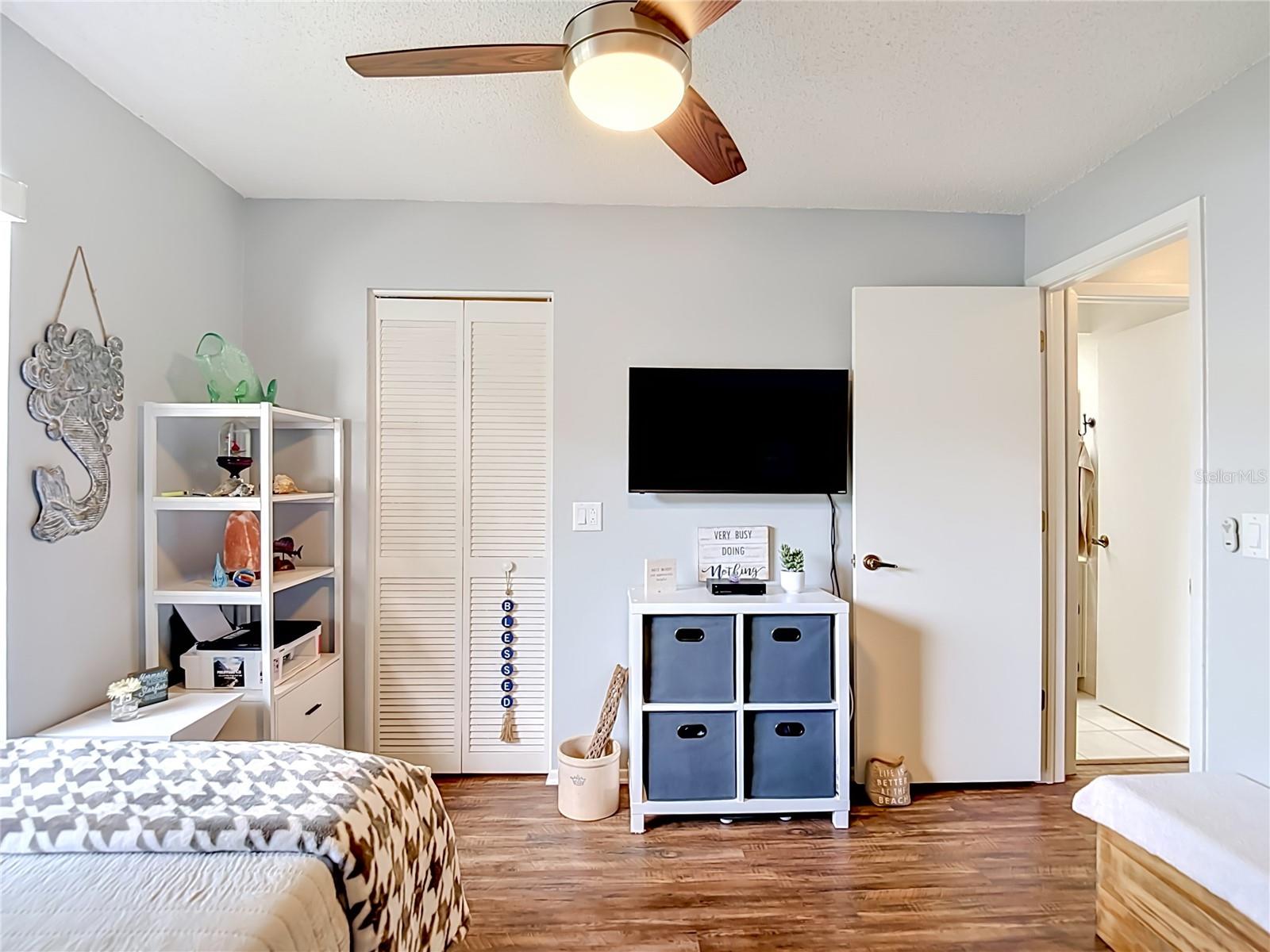 CAPRI VILLAGE CONDO 01 - Residential