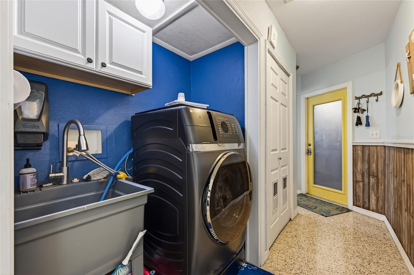 VENICE GARDENS - Residential