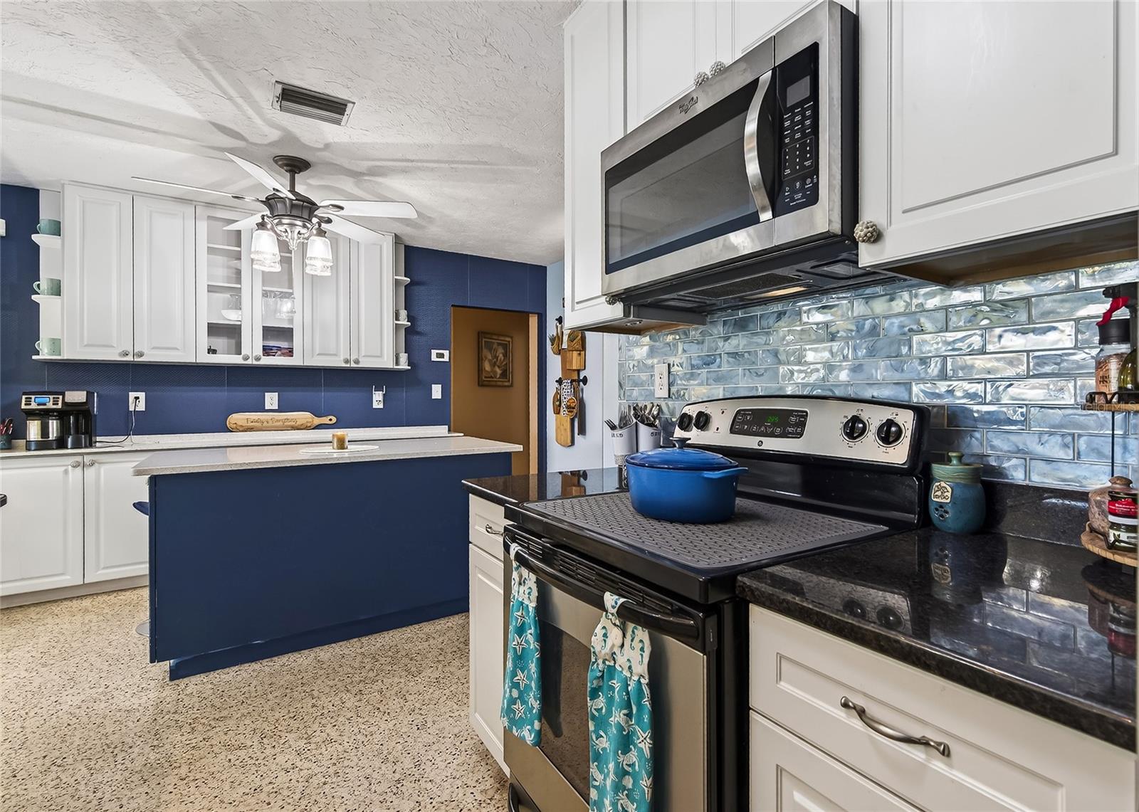 VENICE GARDENS - Residential