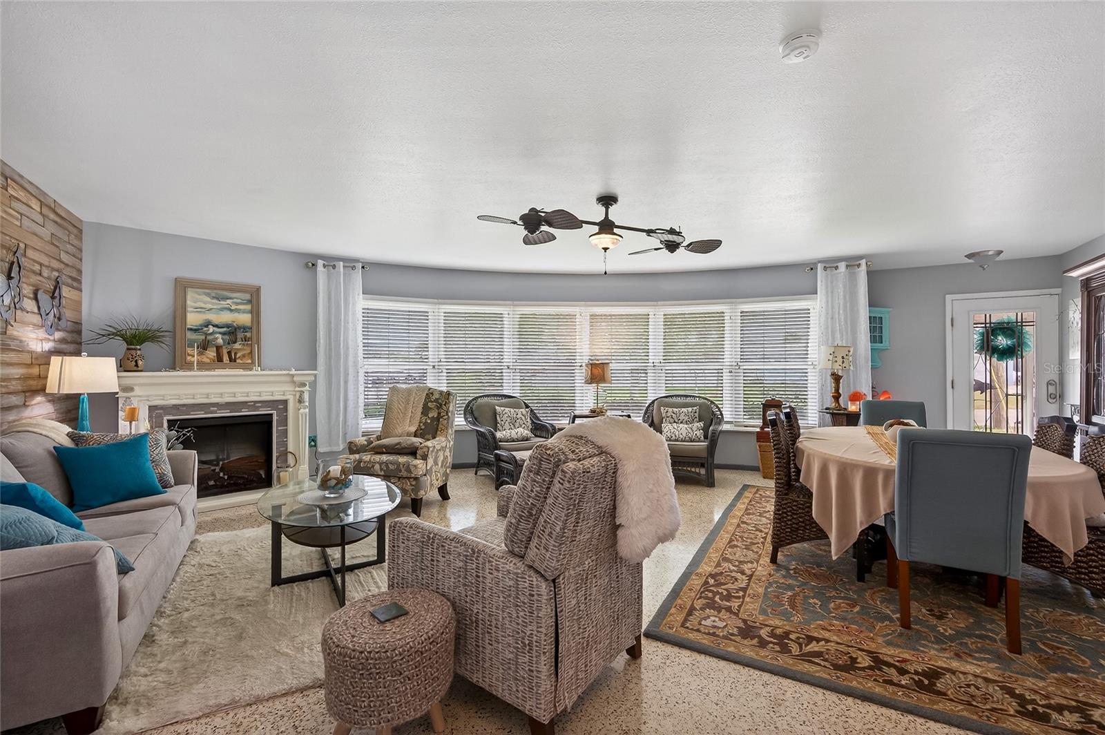 VENICE GARDENS - Residential