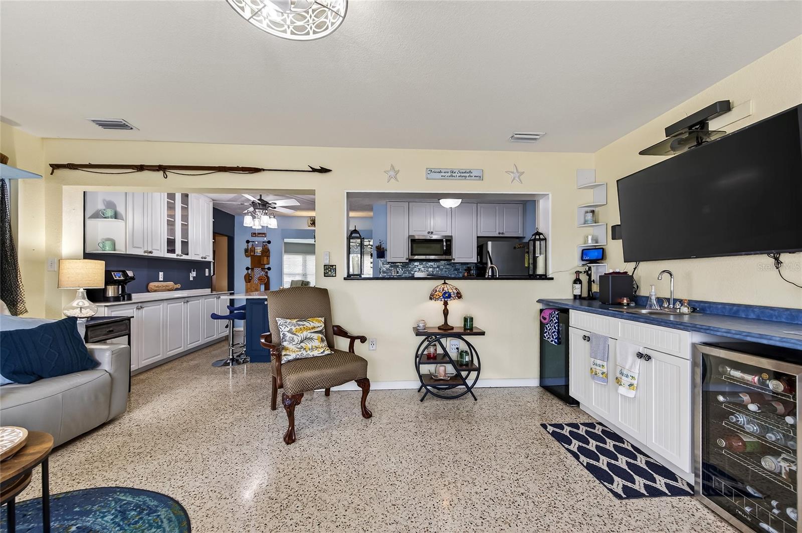 VENICE GARDENS - Residential