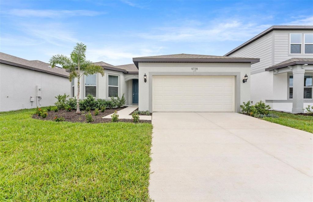 Photo of 9729 Redwood Heights Loop, Thonotosassa, FL 33592 (MLS # TB8435669)