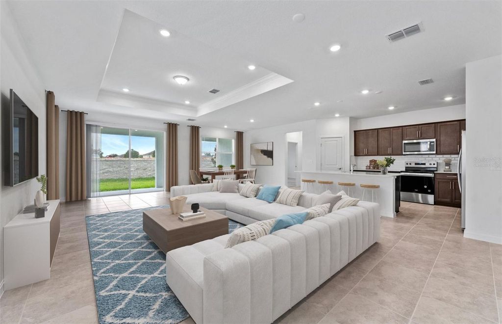 Photo of 9729 Redwood Heights Loop, Thonotosassa, FL 33592 (MLS # TB8435669)