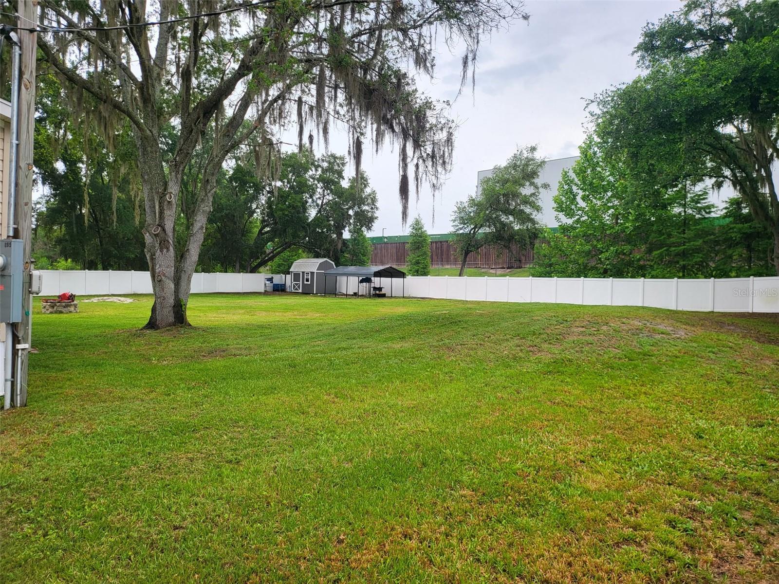 COUNTRY TRAILS - Residential