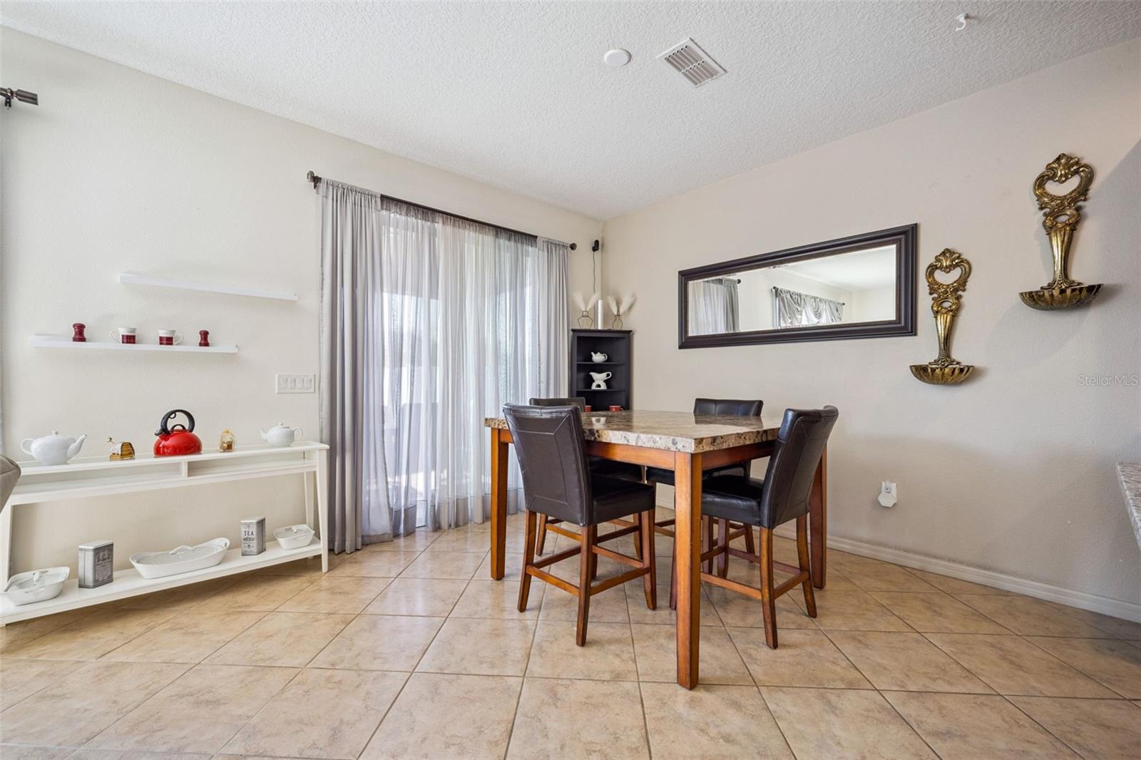 FOUNTAIN PARK - Residential