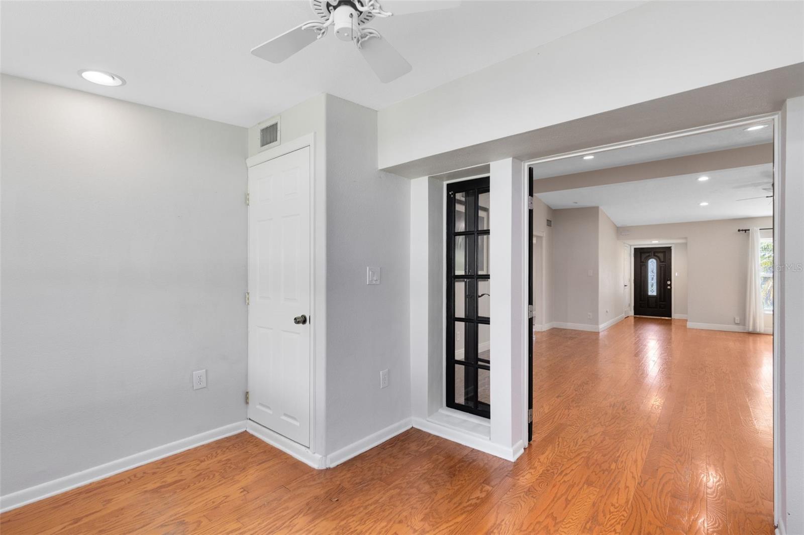 OAKLAND SHORES - Residential