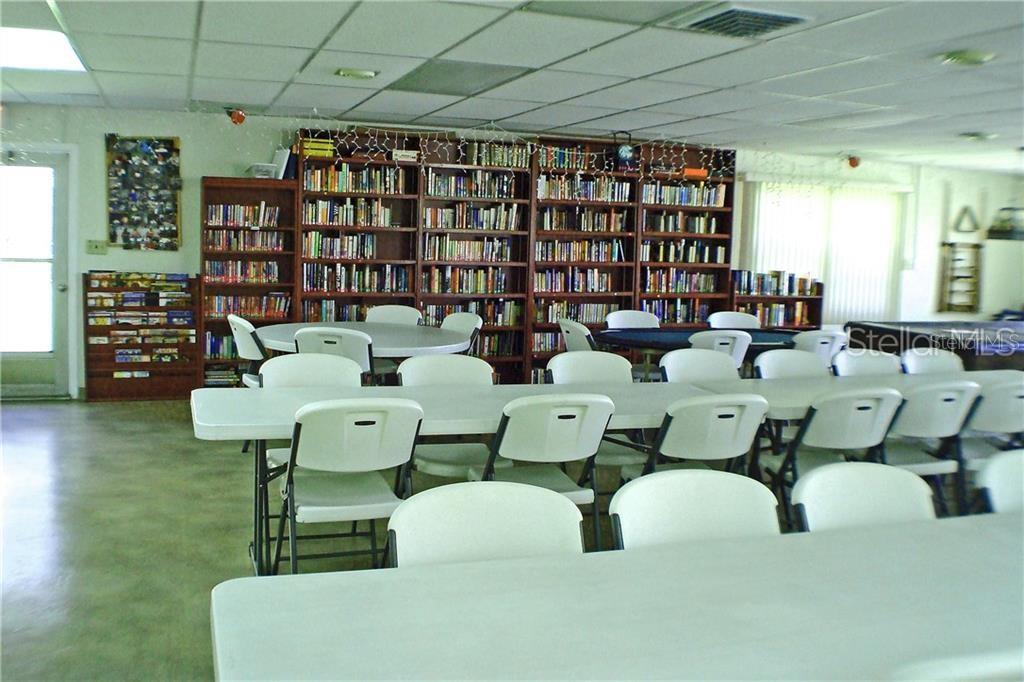 BAYSHORE ON THE LAKE APTS II SEC 3 - Residential