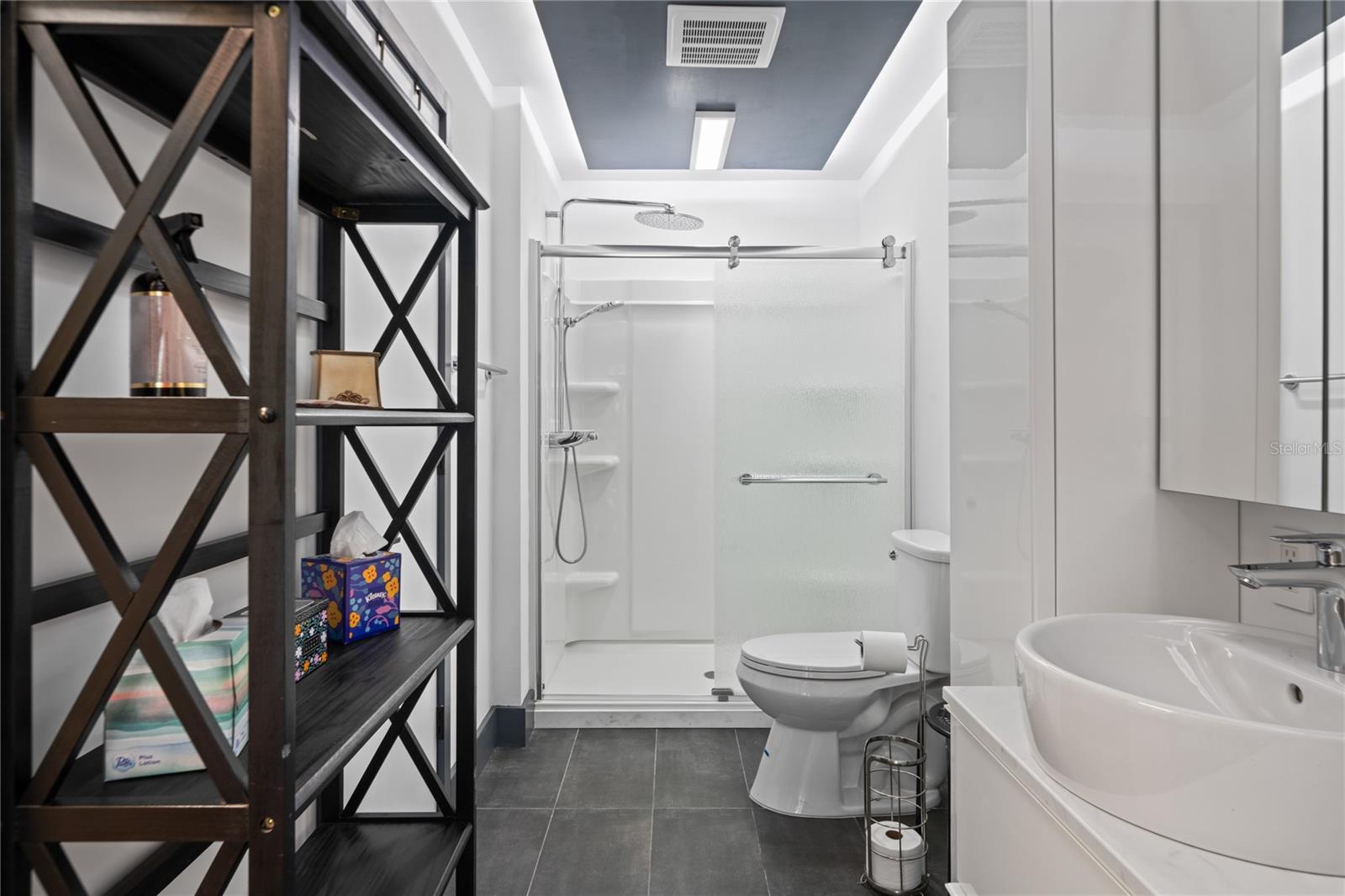 LONG COMMON - Residential